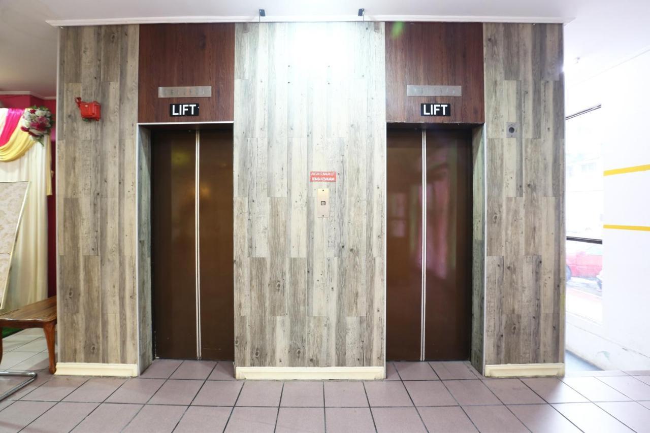 Oyo 89489 Al Ansar Hotel Kota Bharu Kültér fotó