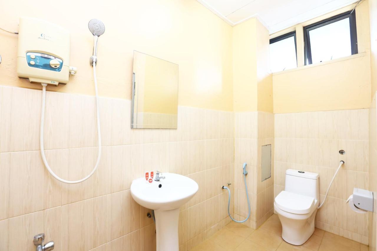 Oyo 89489 Al Ansar Hotel Kota Bharu Kültér fotó